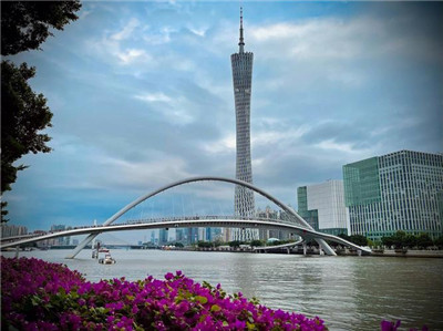 专业技师为您提供细致护理 专业技师为您提供细致护理